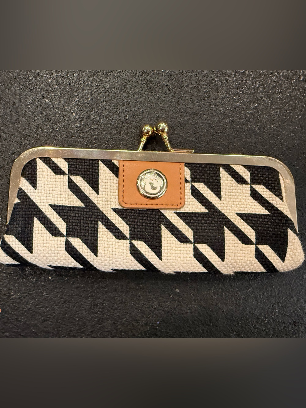 Black and White Houndstooth Frame Clutch Wallet - Unbranded